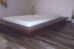 Bett1